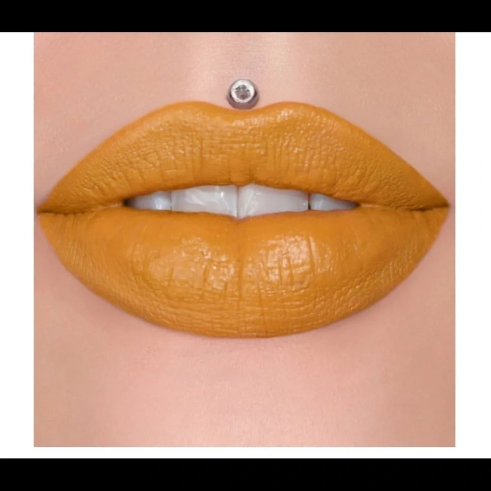 Jeffree Star: Velvet Trap in Extending the Olive Branch NIB